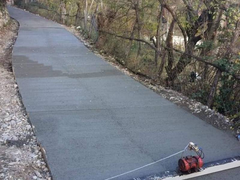 ცაგერის მუნიციპალიტეტის სოფლებში დასრულების პროცესშია საავტომობილო გზების...